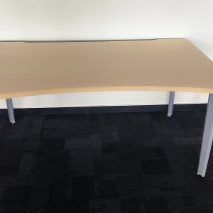 Steelcase Movida íróasztal
