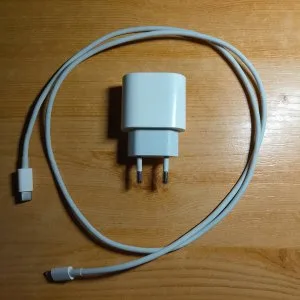Apple töltőfej és kábel