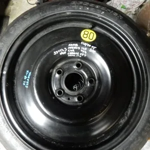TOYOTA 17szükség pótkerék mankókerék