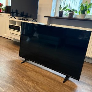 Hibátlan jó állapotú Starlight Ultra HD okos TV eladó 50