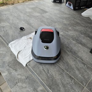 Robotfűnyíró