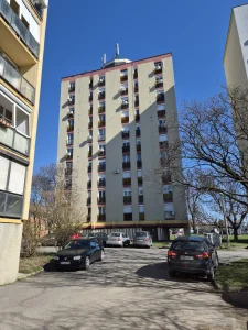 Pécs PTE közvetlen közelében 2 szobás lakás eladó
