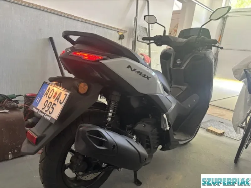 2025 YAMAHA NMAX 125 tech max
