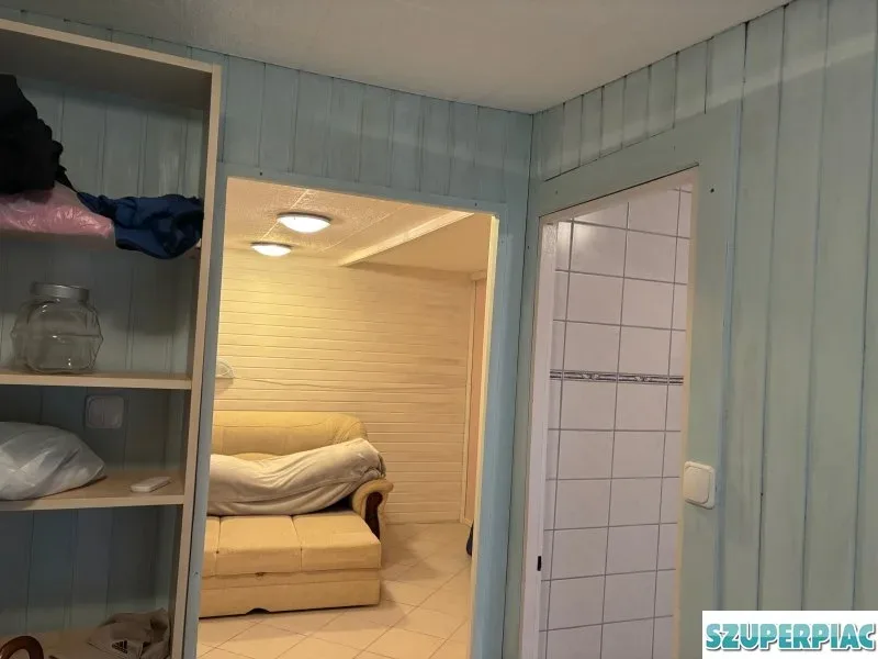 Balatonfenyvesen nyaraló eladó cserélhető