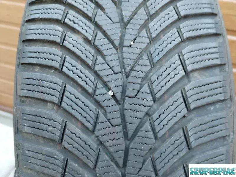 215 45 16 continental 21545 R 16 téli gumi garnitura újszerű