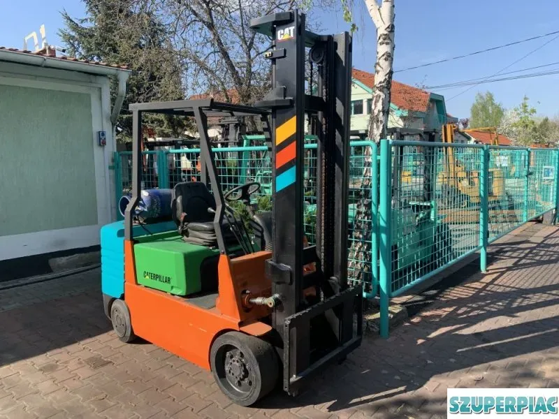 Caterpillar 3 tonnás targonca V3670