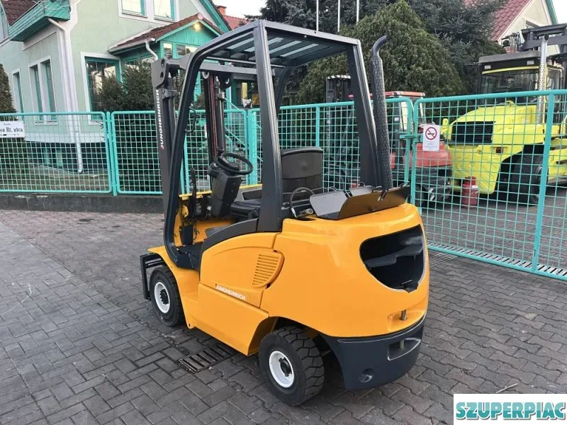 Jungheinrich 2 tonnás targonca V4033