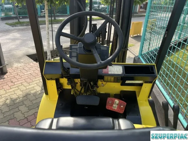 Hyster 32 tonnás targonca V4045