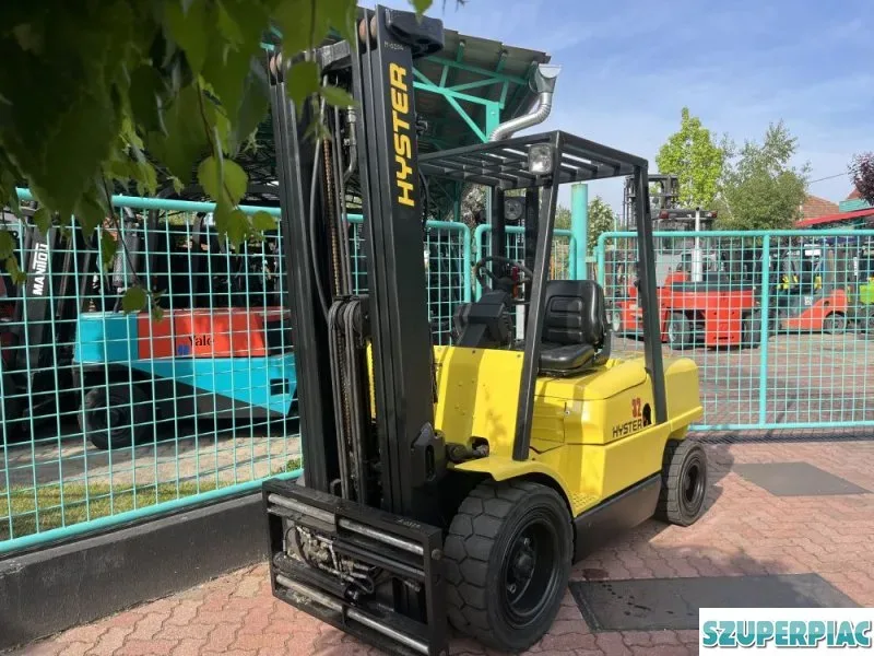 Hyster 32 tonnás targonca V4045