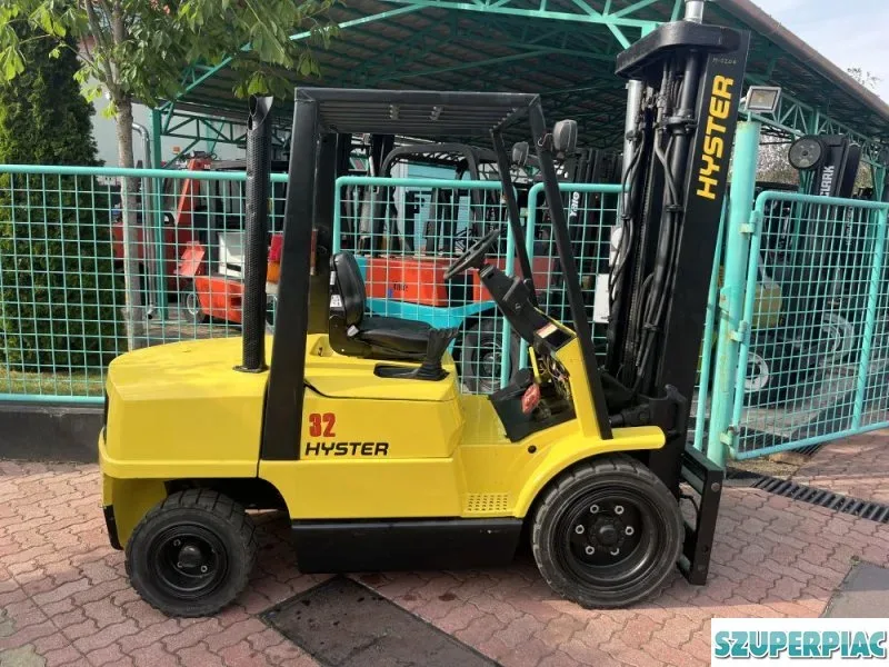 Hyster 32 tonnás targonca V4045