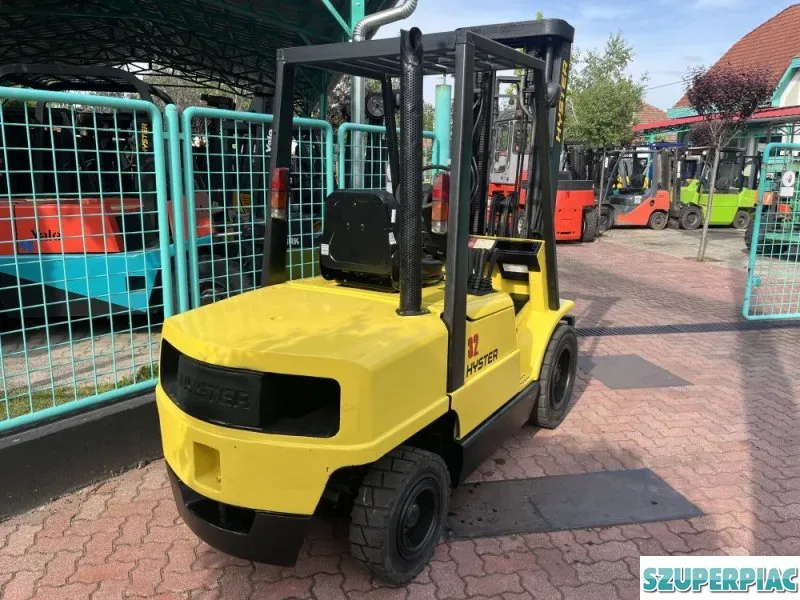 Hyster 32 tonnás targonca V4045