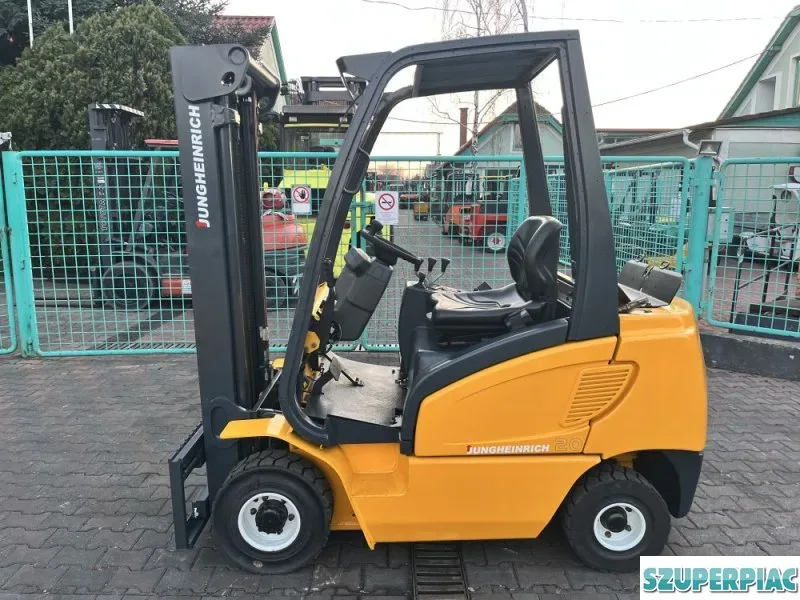 Jungheinrich 2 tonnás targonca V4033
