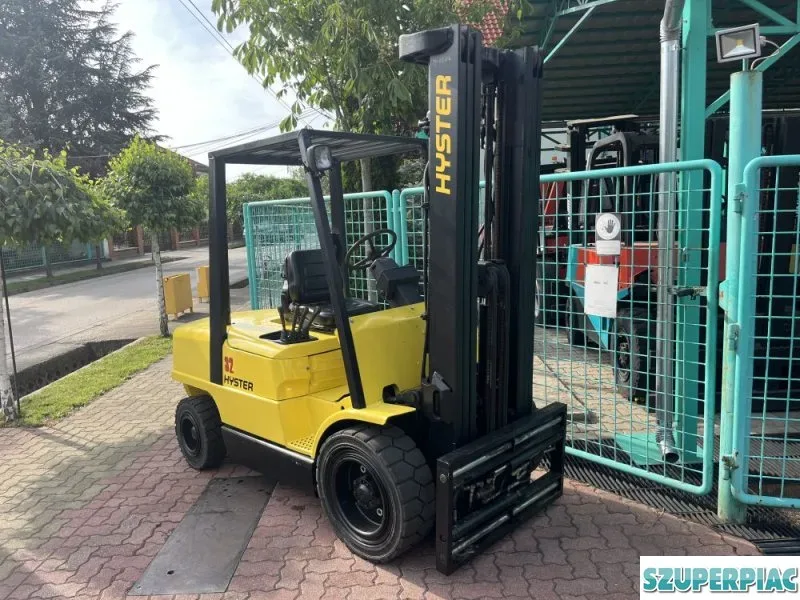 Hyster 32 tonnás targonca V4045