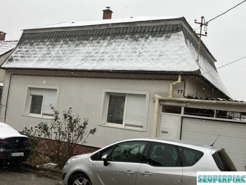 Kaposvári zöldövezeti 10043m2es családi ház 575 millió