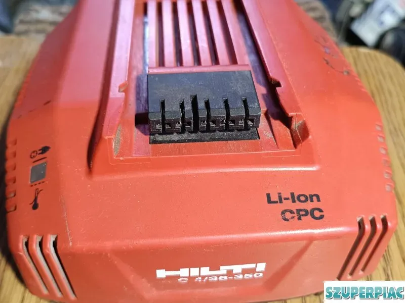 Hilti akus furó töltö
