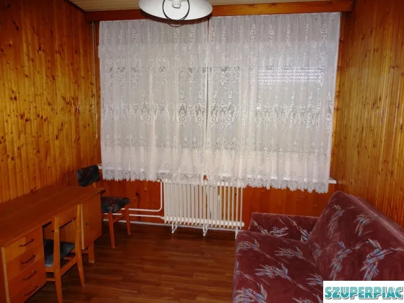 Eladó 105 m2es belső kétszintes társasházi tégla lakás Vácon