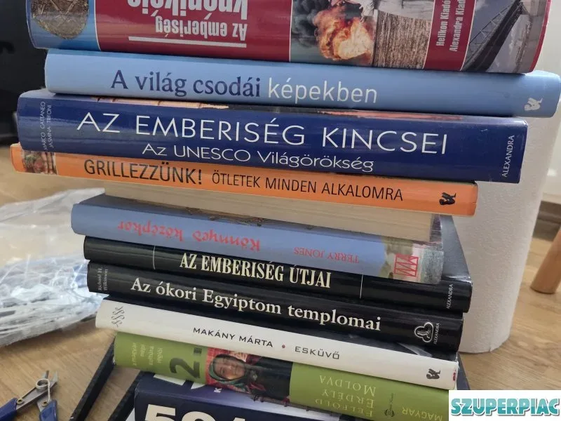 Eladó könyvek