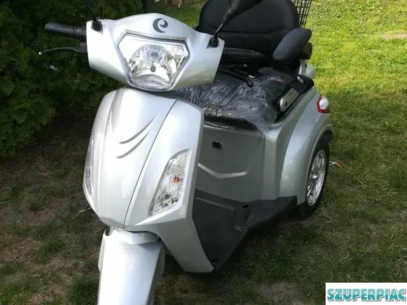 eladó Etalon robogó
