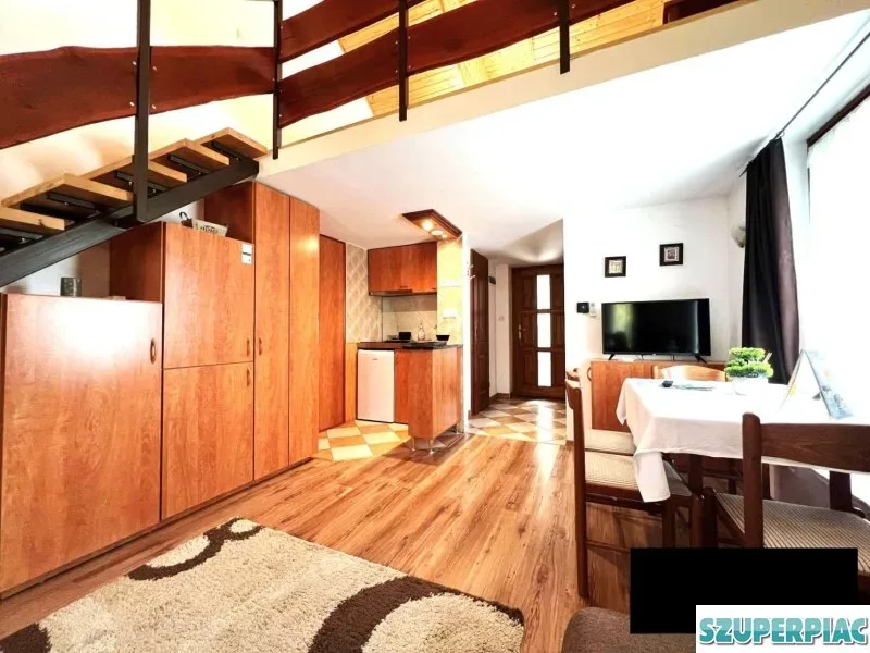 Eladó 2 db apartman Gyulán
