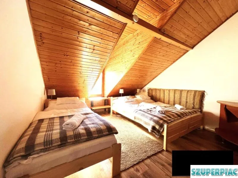 Eladó 2 db apartman Gyulán