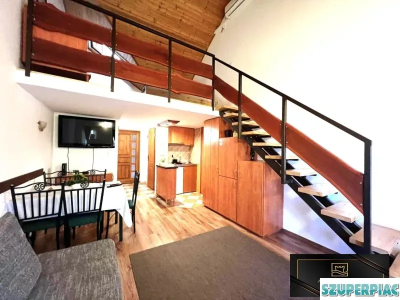 Eladó 2 db apartman Gyulán