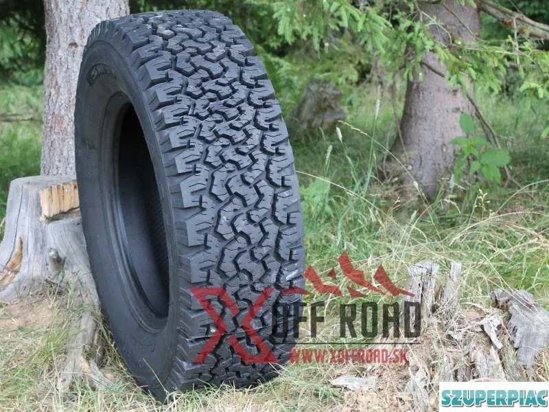 Terepjáró Offroad gumiabroncsok All Terrain mintázattal