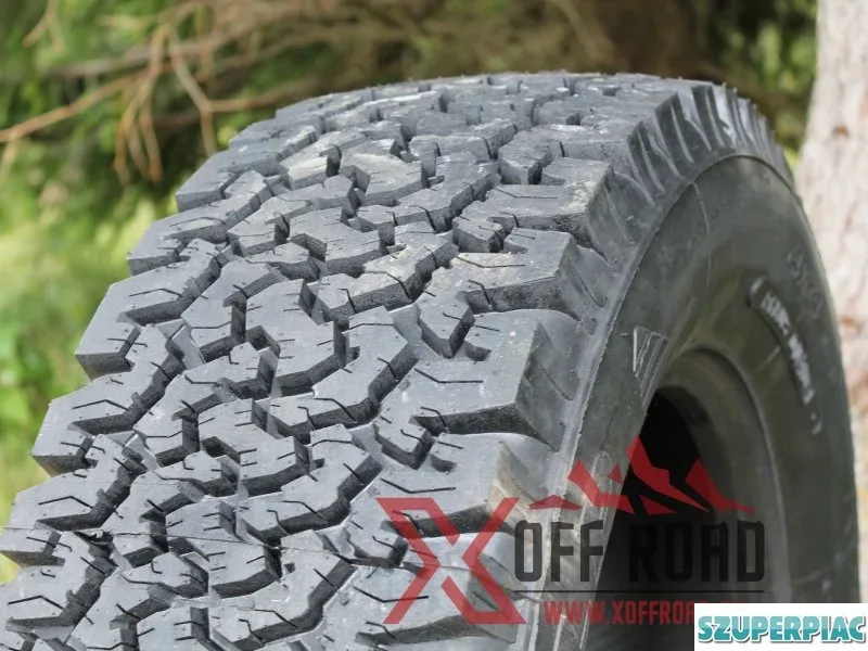 Terepjáró Offroad gumiabroncsok All Terrain mintázattal