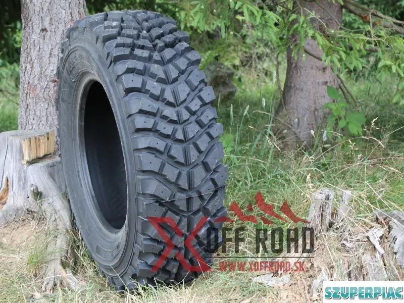 Terepjáró Offroad gumiabroncsok Truck 2000 Sahara mintázattal