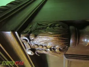 Nagyon szép egyedi gyártású koloniál szekrény Nagyon szép egyedi gyártású koloniál szekrény