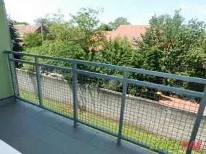 Frissen felújított, 40-70 m2-es erkélyes lakások bérbe adók Frissen felújított, 40-70 m2-es erkélyes lakások bérbe adók