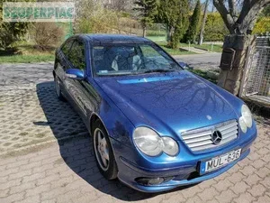 Autó