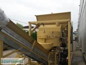 Speciálisan módosított SUMAB ES-15 hideg aszfaltkeverő Speciálisan módosított SUMAB ES-15 hideg aszfaltkeverő