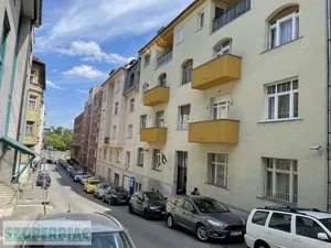 2 ker Buday L utcában, forgalommentes ősfás kertre néző 5 szobá 2 ker Buday L utcában, forgalommentes ősfás kertre néző 5 szobá