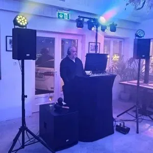 Dj szolgáltatás Dj szolgáltatás