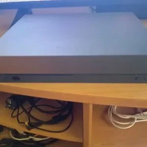 eladó xbox one x 1 t gold eladó xbox one x 1 t gold
