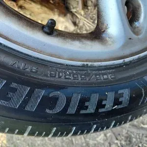 Seat alufelni nyári gumival